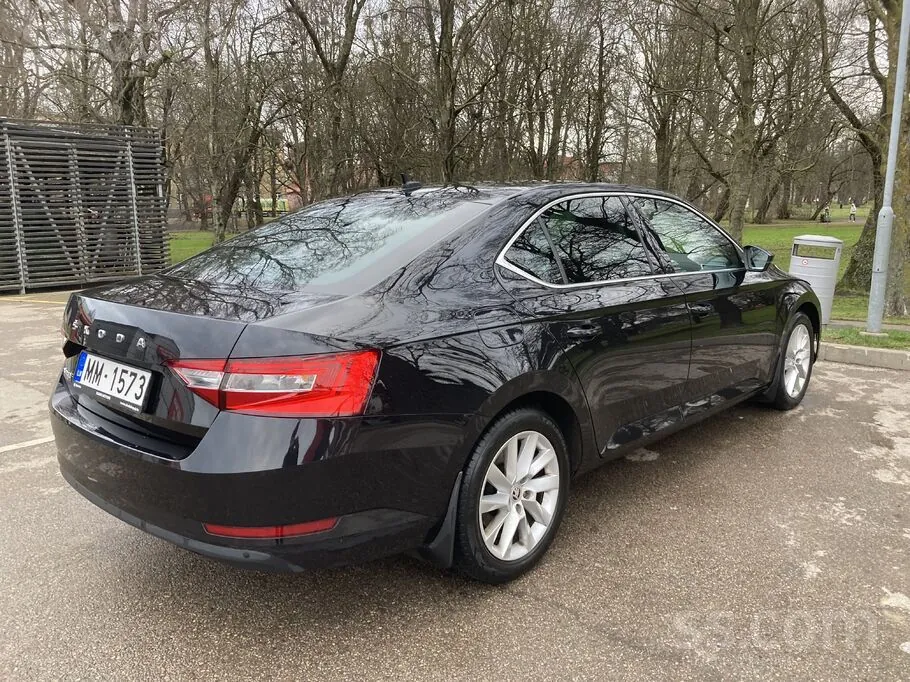 Skoda Superb 2020 photo 5