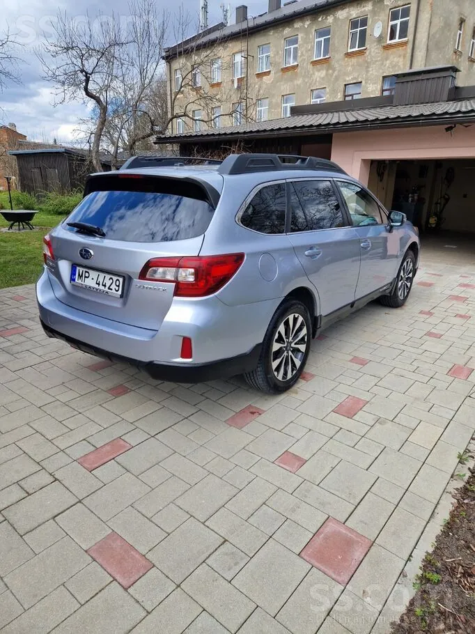 Subaru Outback 2015 photo 2