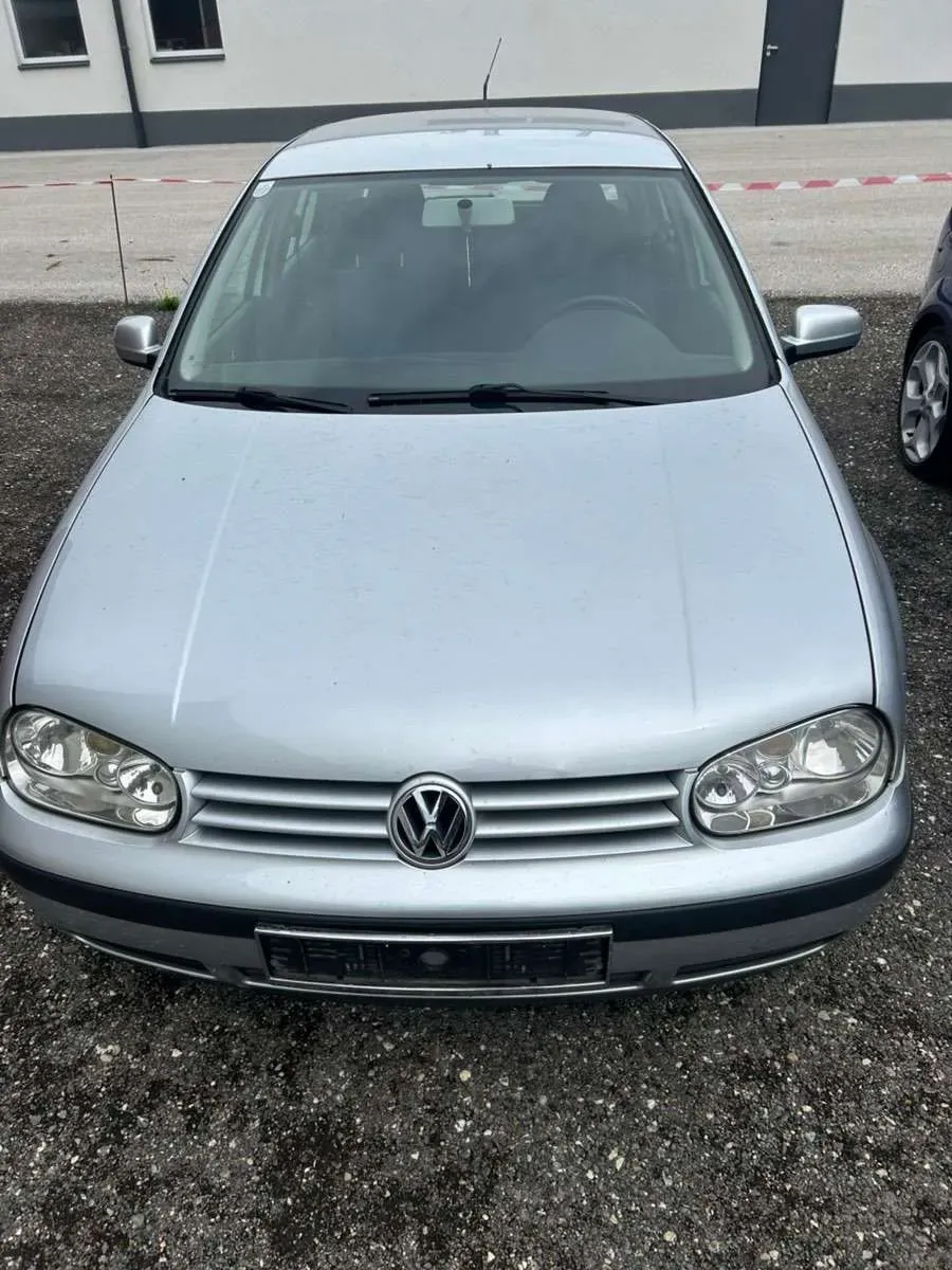 Volkswagen Golf 2000 photo 2
