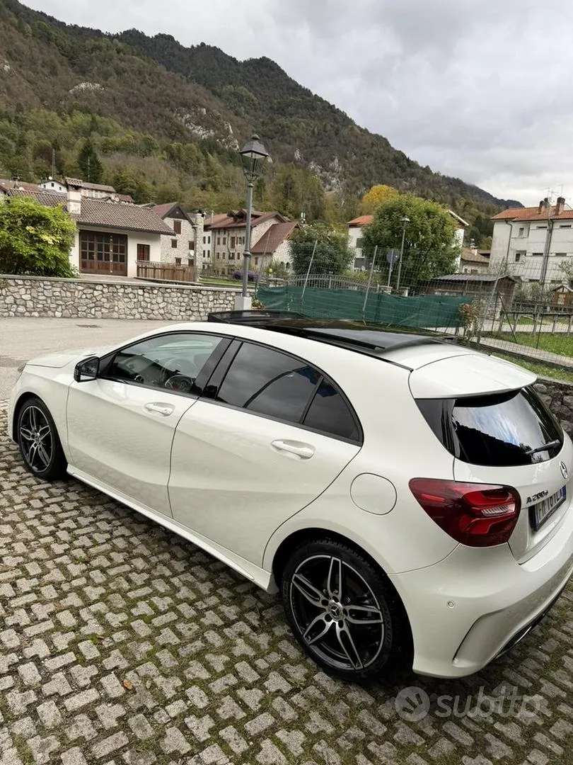 Mercedes-Benz A200 Amg Line 2018 photo 3