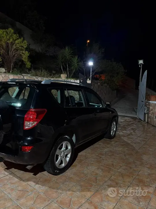Toyota Rav4 2008 photo 2