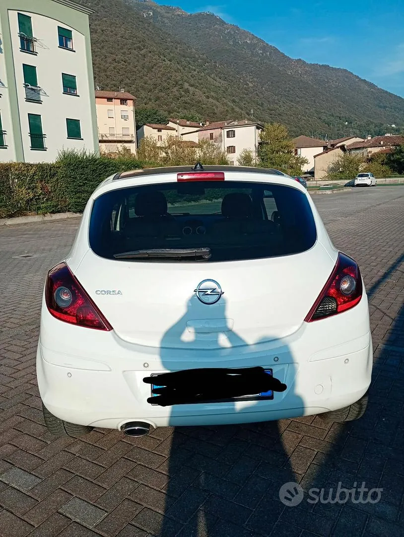 Opel Corsa D 2011 photo 3