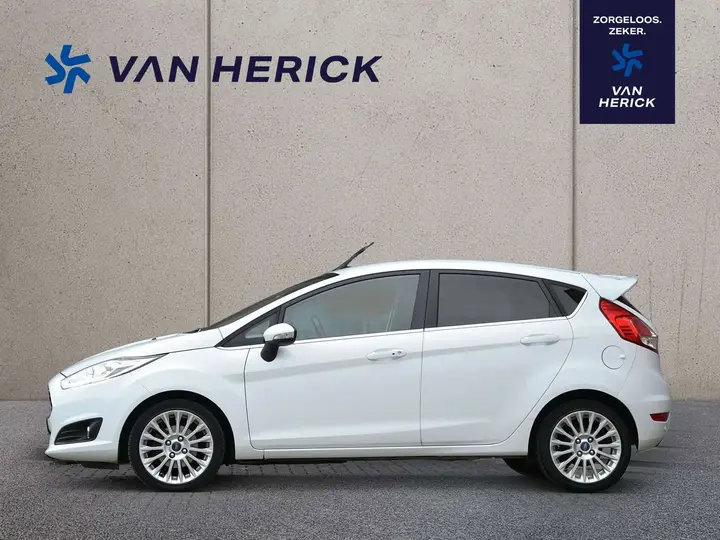 Ford Fiesta 2013 photo 2