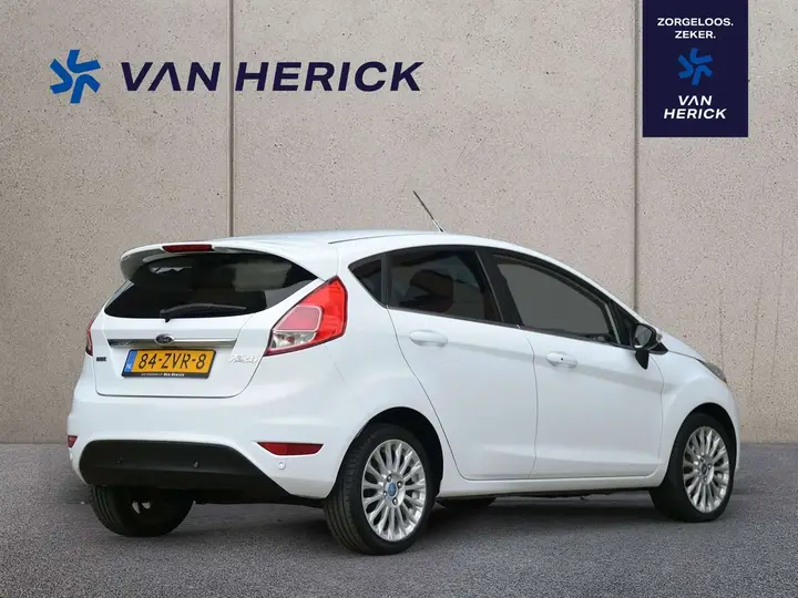 Ford Fiesta 2013 photo 4