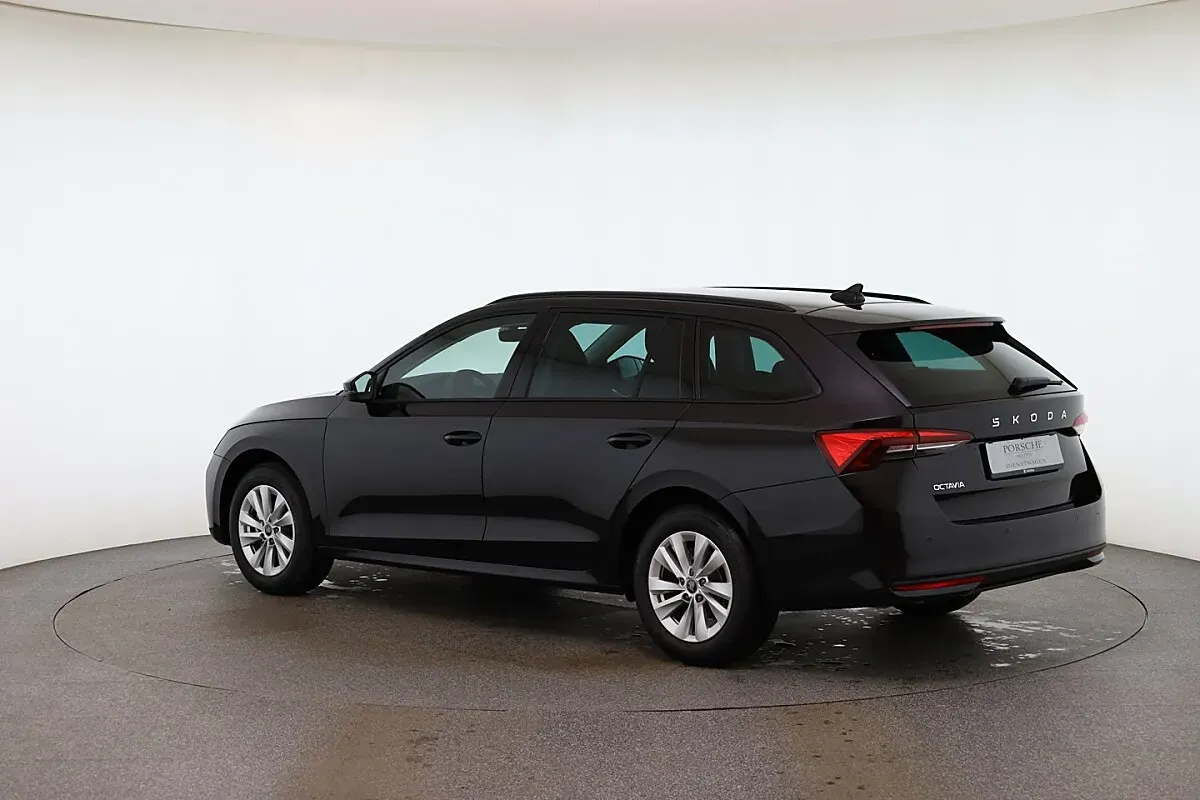 Skoda Octavia 2026 photo 3