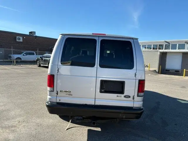 Ford E-Series 2013 photo 5