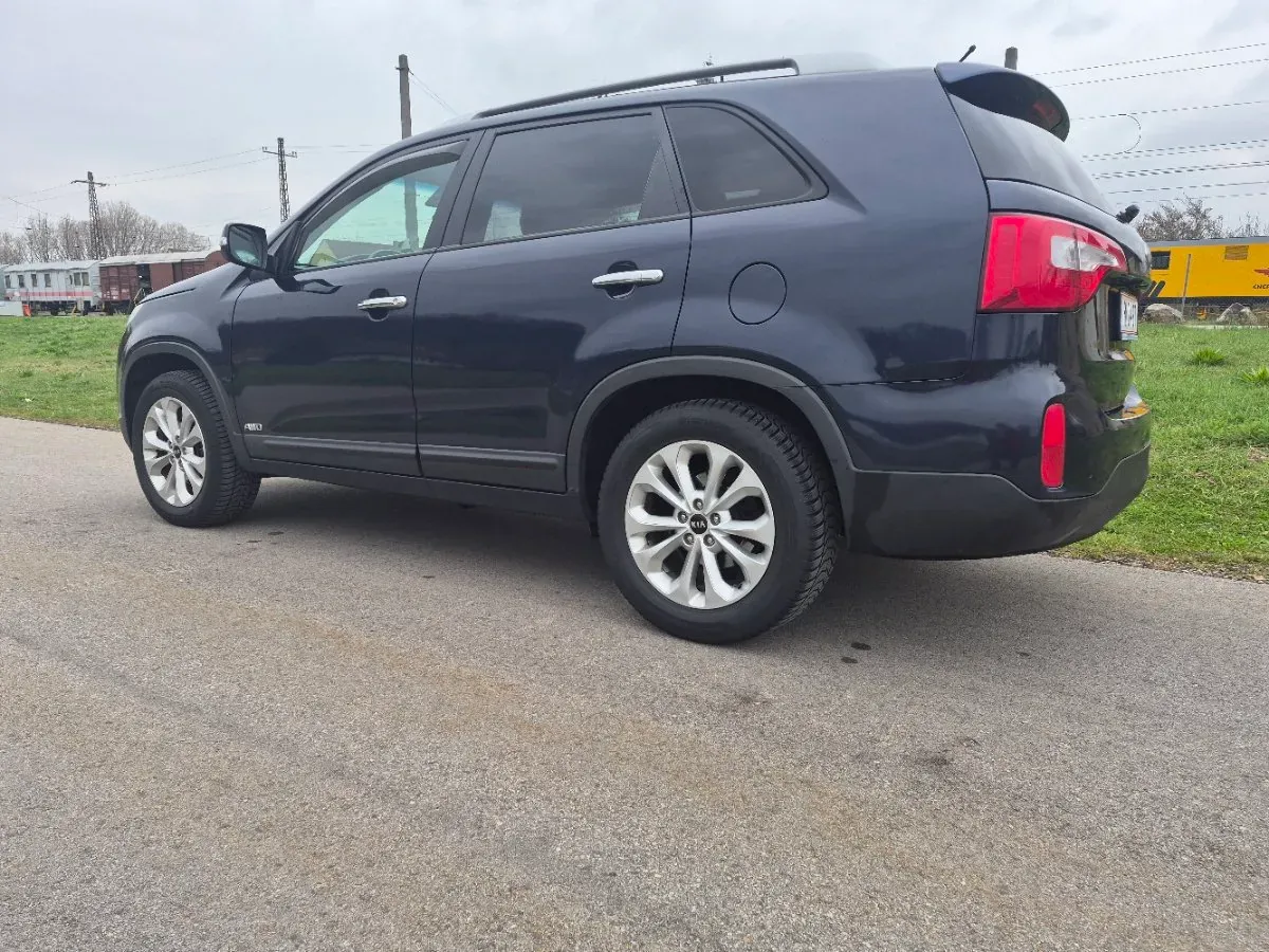 Kia Sorento 2013 photo 3
