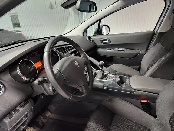 Peugeot 3008 2015 photo 5