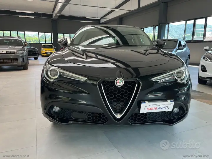 Alfa Romeo Stelvio 2017 photo 2