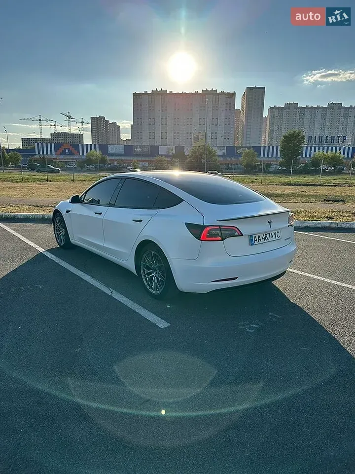 Tesla Model 3 2022 photo 5