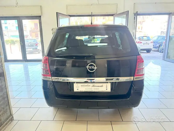Opel Zafira 2013 photo 2