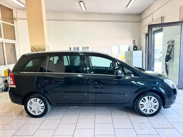 Opel Zafira 2013 photo 3