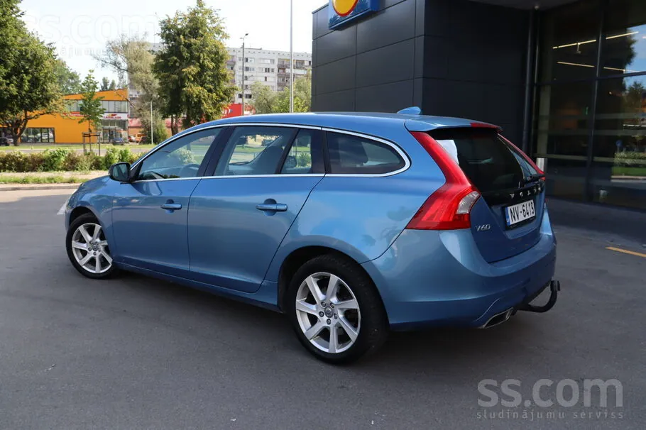 Volvo V60 2014 photo 4