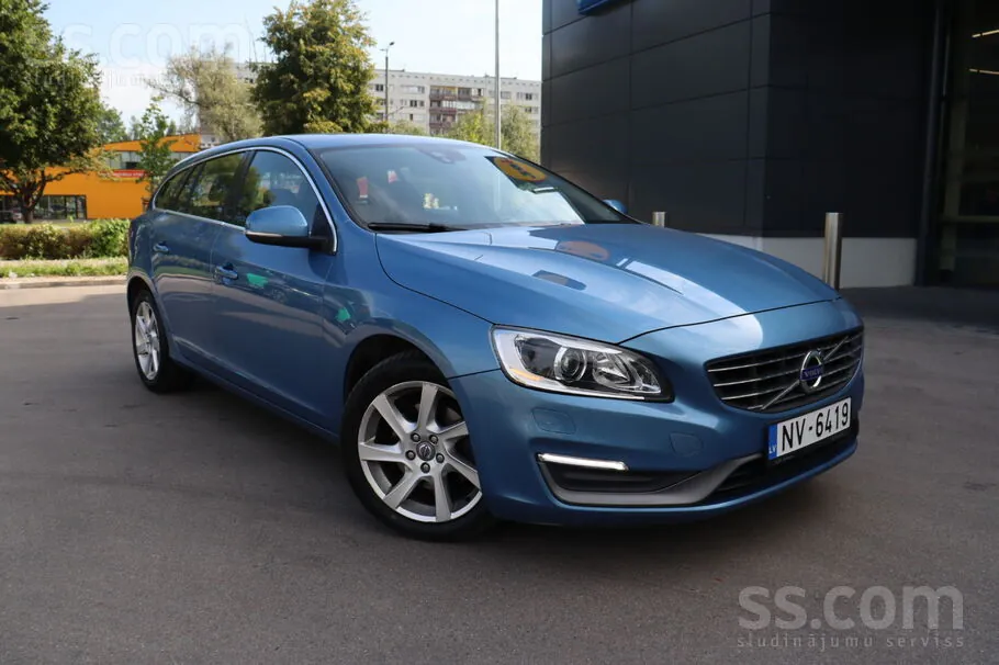 Volvo V60 2014 photo 2