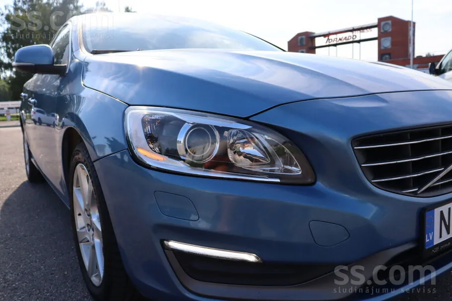 Volvo V60 2014 photo 3