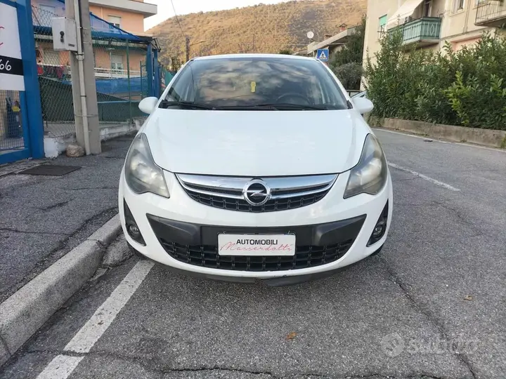 Opel Corsa 2013 photo 2