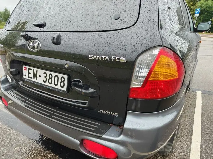 Hyundai Santa Fe 2002 photo 3