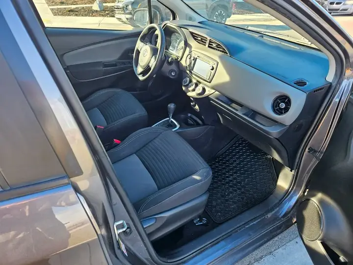 Toyota Yaris 2018 photo 3