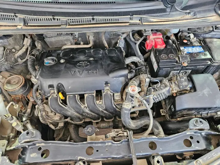Toyota Yaris 2018 photo 2