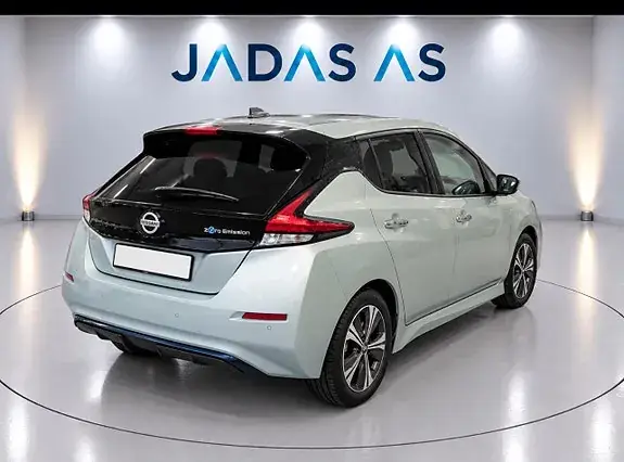 Nissan Leaf 2018 photo 2