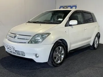 Toyota Ist 2004 photo 4
