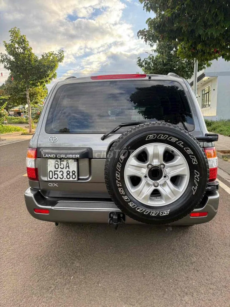 Toyota Land Cruiser 2005 photo 2