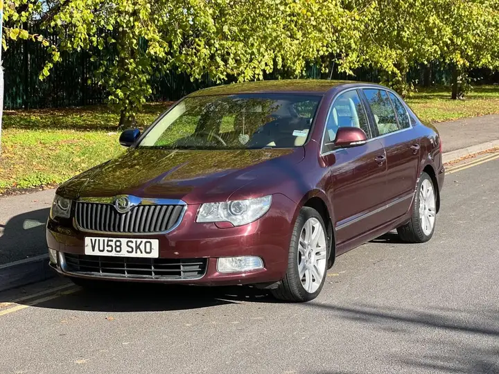 Skoda Superb 2008 photo 2