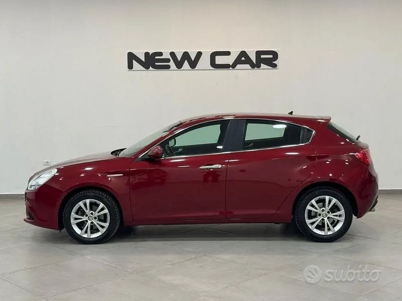 Alfa Romeo Giulietta 2012 photo 4