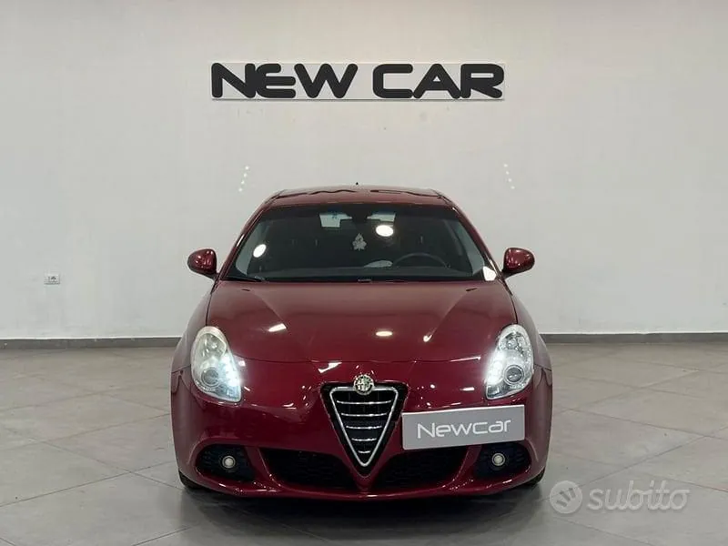 Alfa Romeo Giulietta 2012 photo 2