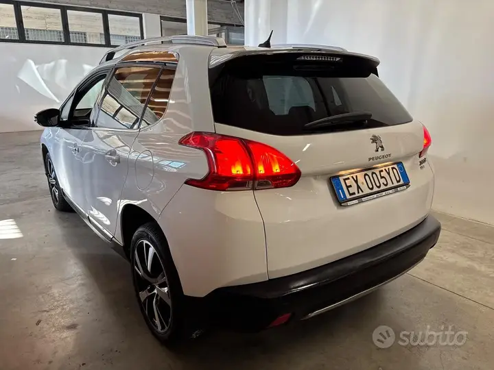 Peugeot 2008 2015 photo 2