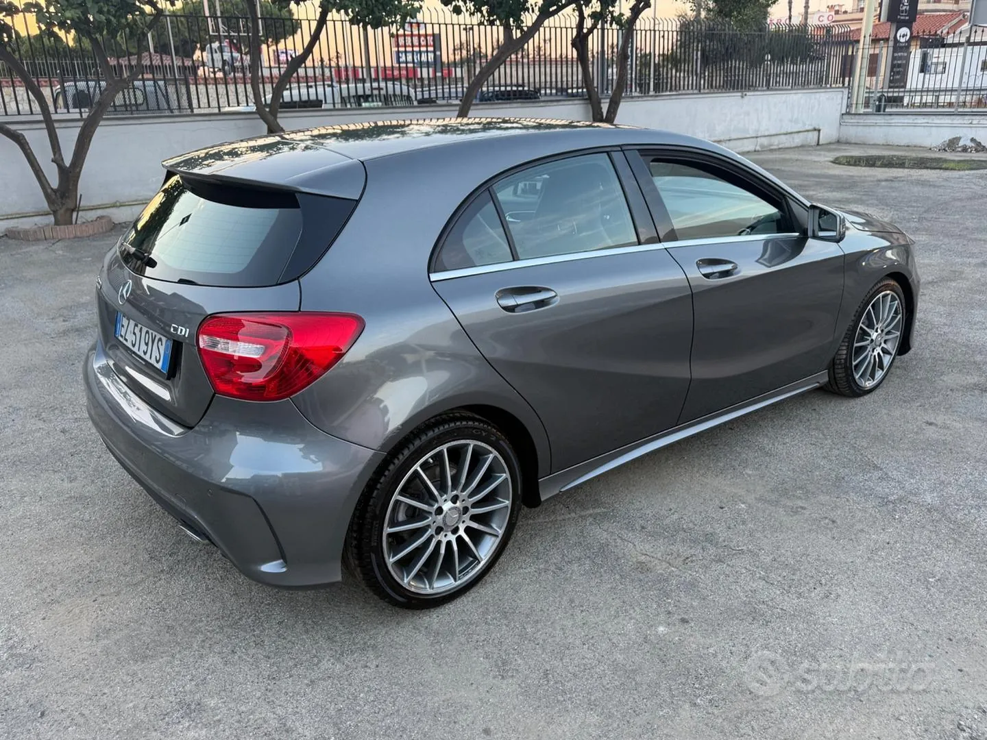 Mercedes-Benz A 200 2015 photo 4
