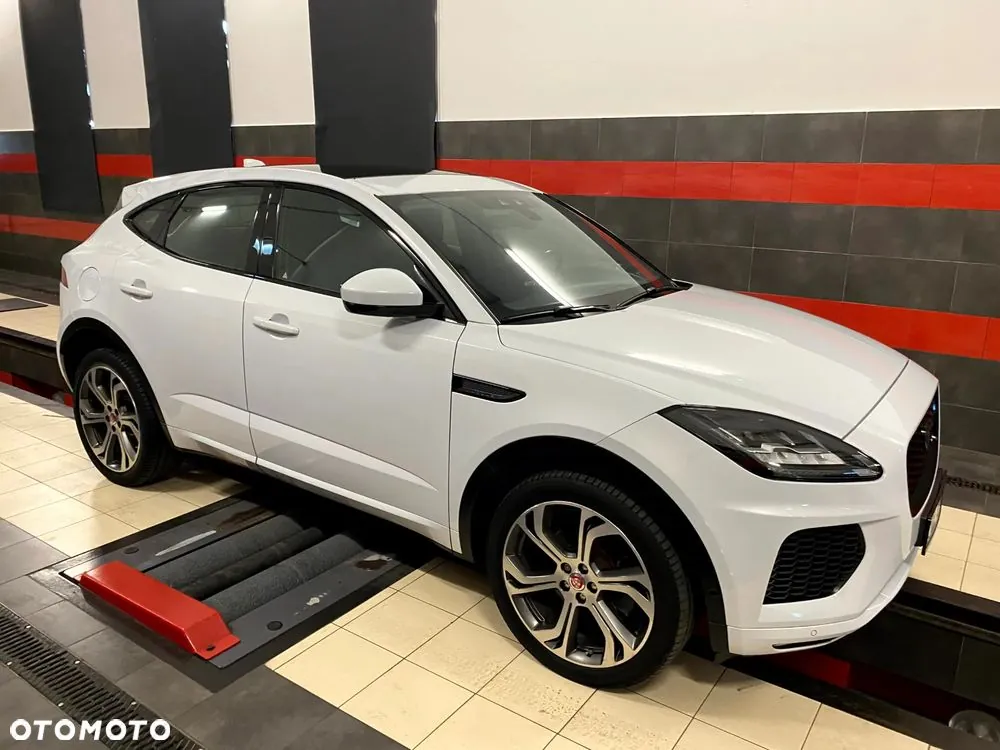 Jaguar E-Pace 2018 photo 5