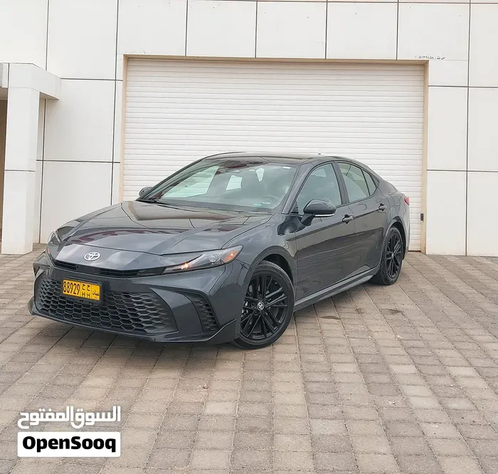 Toyota Camry 2025 photo 2