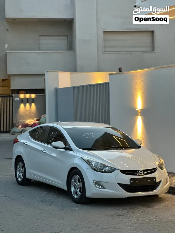 Hyundai Elantra 2012 photo 2