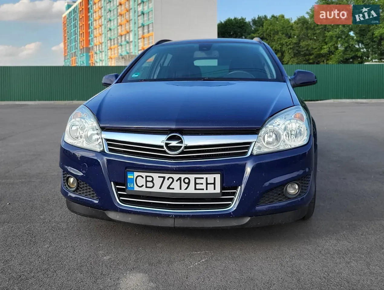 Opel Astra 2010 photo 2