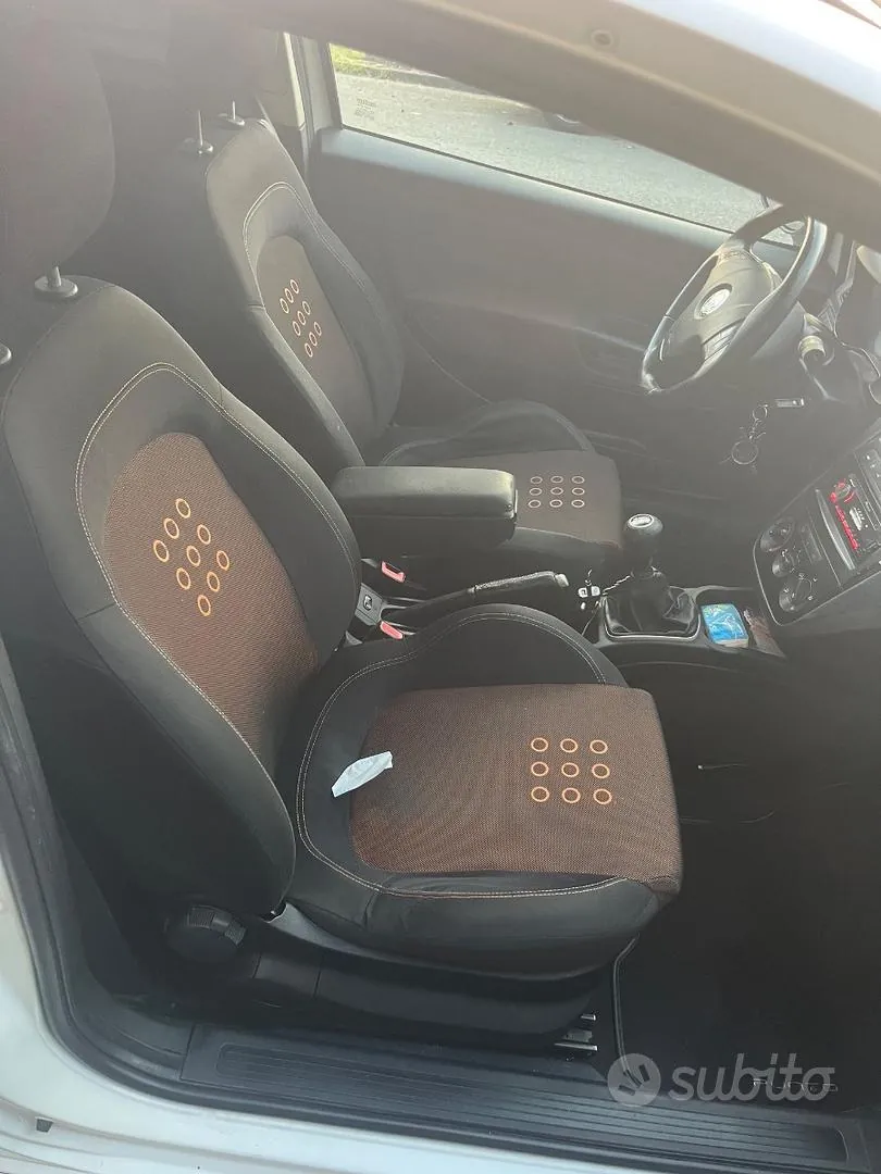 Fiat Grande Punto 2007 photo 3