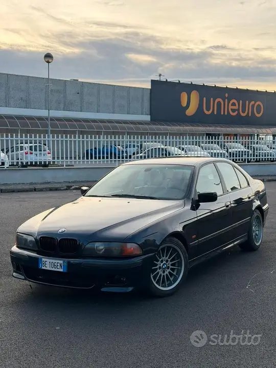 BMW 528I