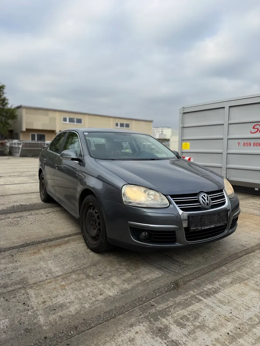 Volkswagen Jetta 2006 photo 2