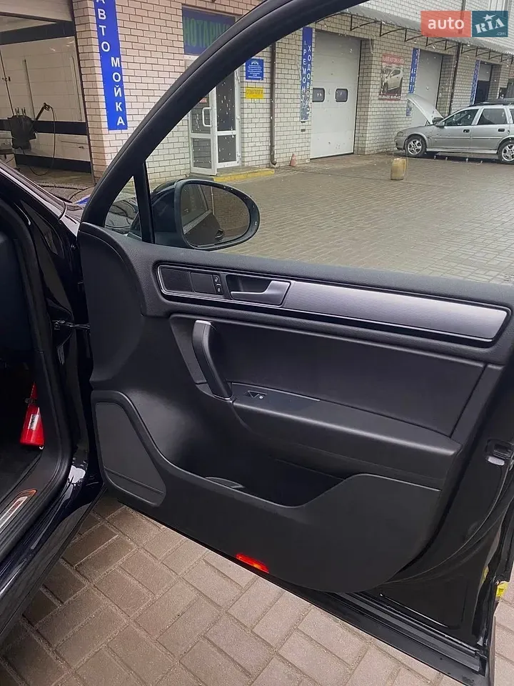 Volkswagen Touareg 2015 photo 5