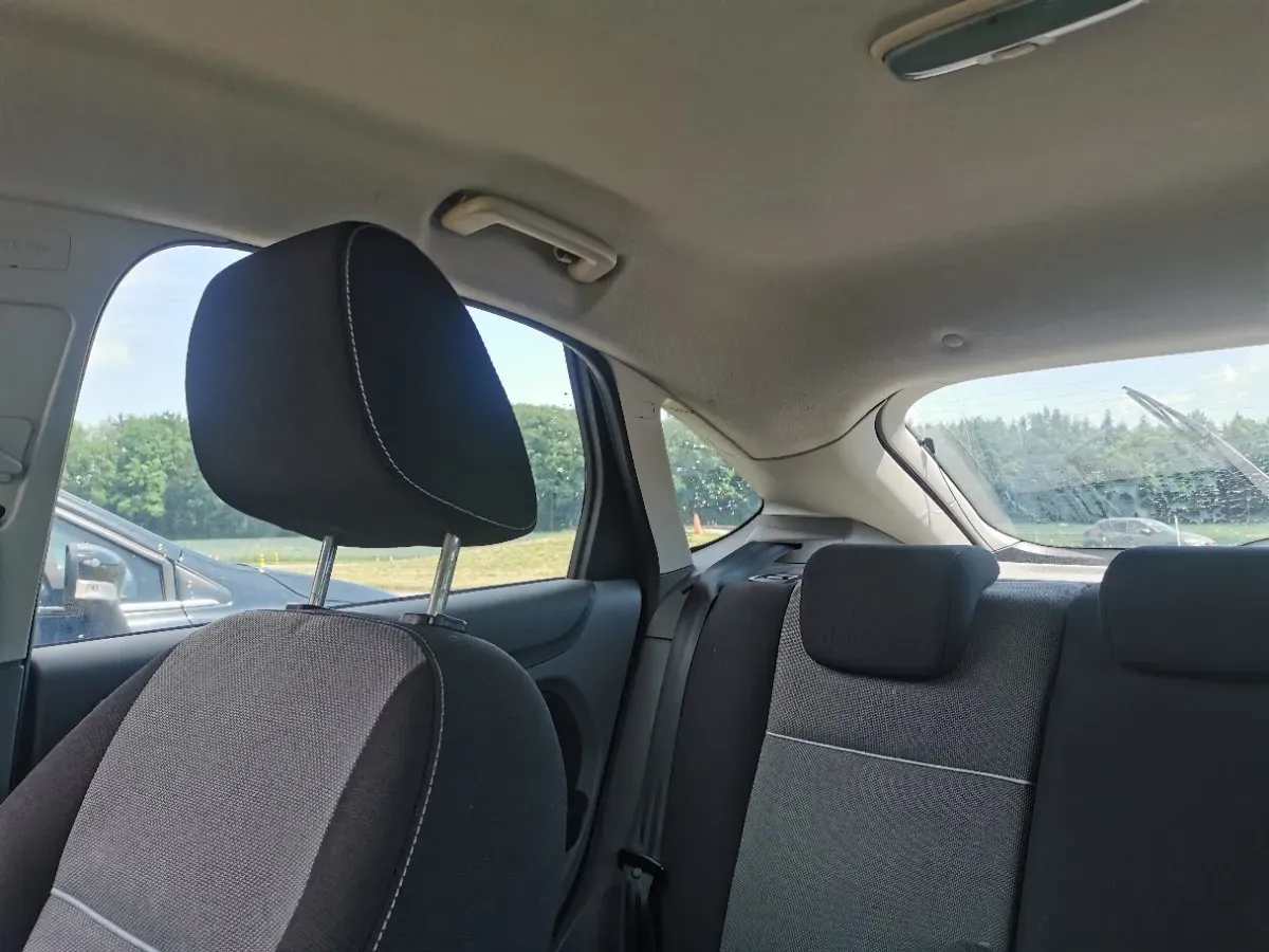 Ford Focus 2011 photo 2