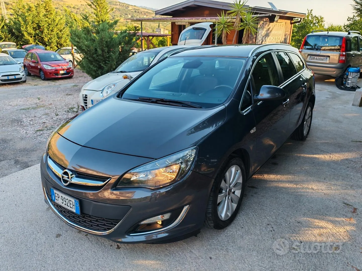Opel Astra 2013 photo 2
