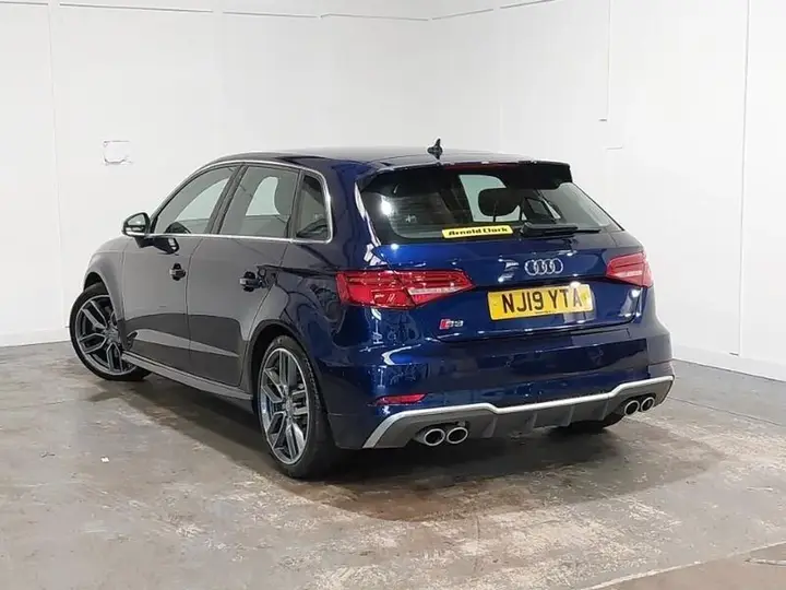 Audi S3 2019 photo 2