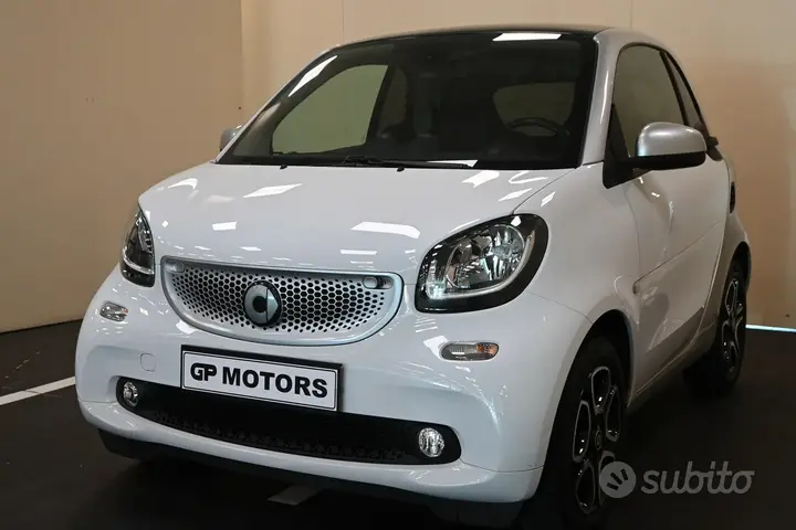 Smart Fortwo 2017 photo 2