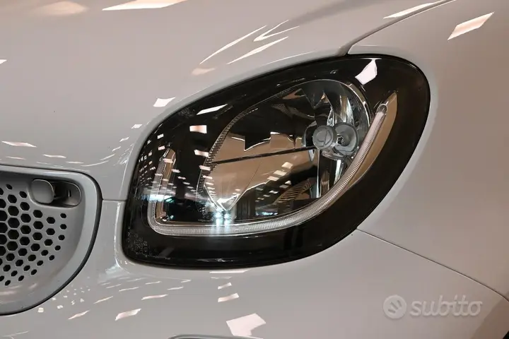 Smart Fortwo 2017 photo 3