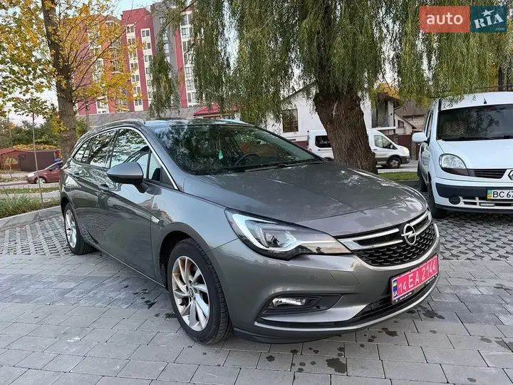 Opel Astra 2018 photo 2