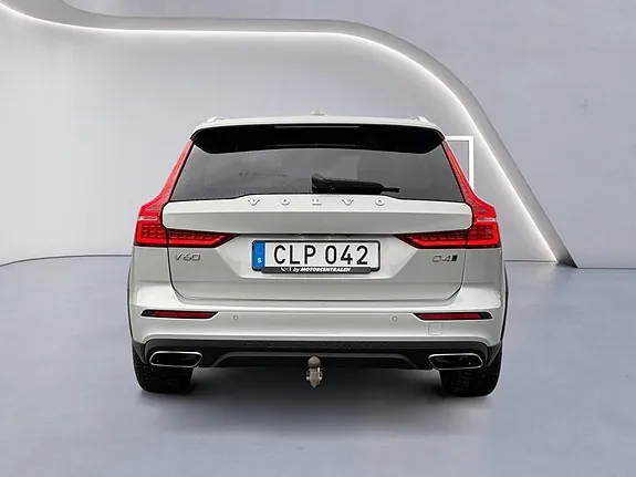 Volvo V60 Cross Country 2018 photo 5