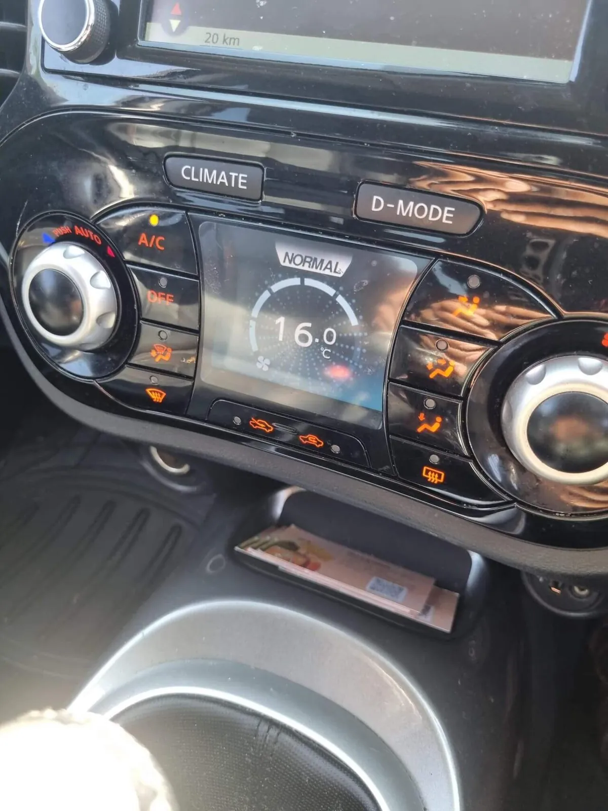 Nissan Juke 2014 photo 4