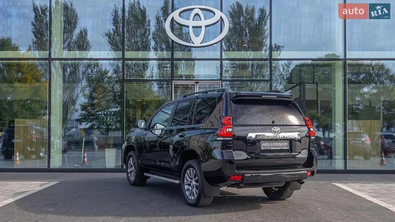 Toyota Land Cruiser Prado 2018 photo 2