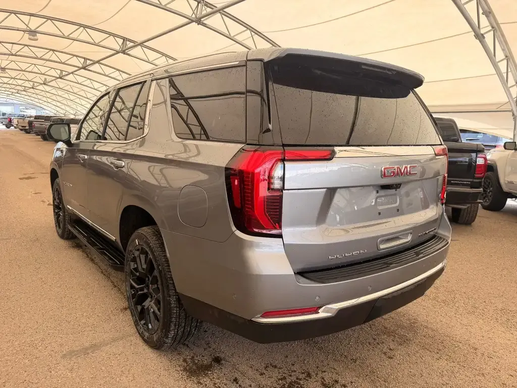 GMC Yukon 2026 photo 3