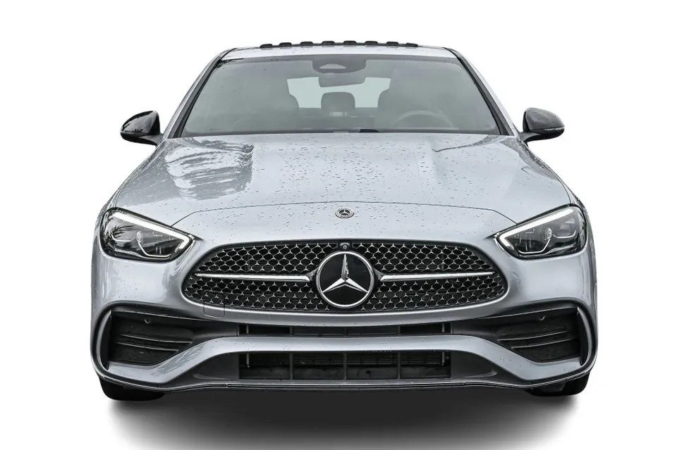 Mercedes-Benz C300 2025 photo 2